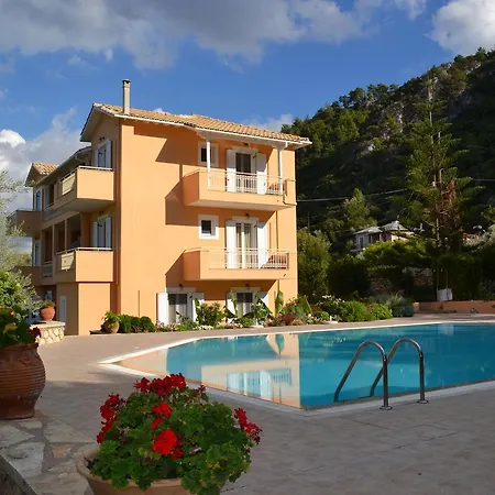 Aparthotel Irini