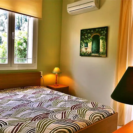 Irini Lefkada City